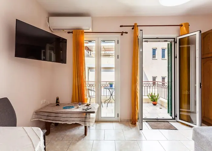 Nest - & Cozy Hideout